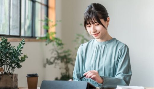 チャットレディで顔出しなしで稼げるおすすめサイト15選！バレずに高収入を目指す方法も解説