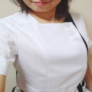 上原さきさん