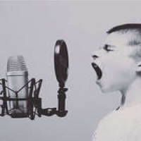 恋のうたを歌う人